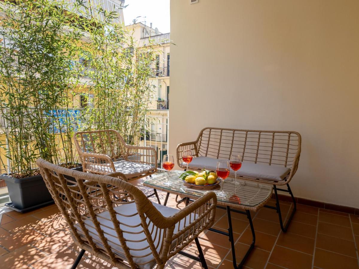Surya House - Elegant Apartment In Sorrento Buitenkant foto
